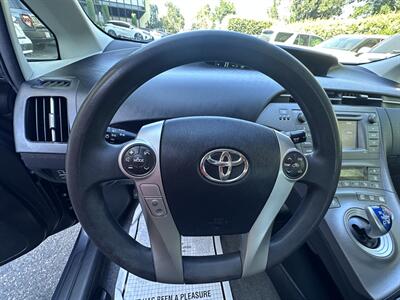2013 Toyota Prius Hybrid Gas Saver   - Photo 29 - San Jose, CA 95128