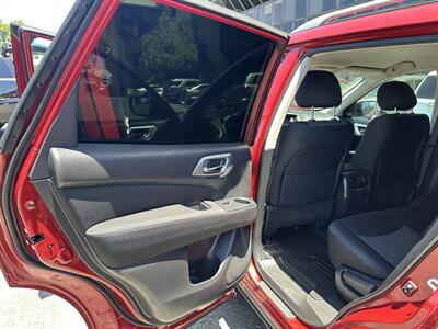 2017 Nissan Pathfinder SV - Photo 14 - San Jose, CA 95128