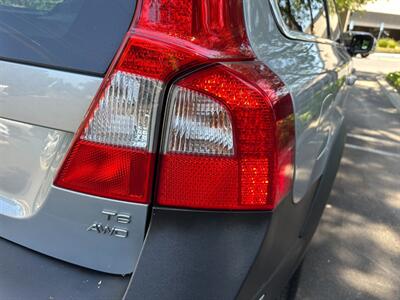 2010 Volvo XC70 T6 AWD Wagon - Photo 9 - San Jose, CA 95128