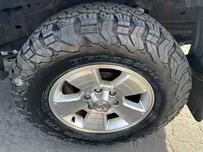 2005 Toyota Tacoma V6 TRD Off Road 4x4 Double Cab, 194K - Photo 11 - San Jose, CA 95128