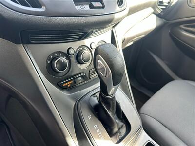 2015 Ford Escape S  4dr Fuel Efficient SUV - Photo 22 - San Jose, CA 95128