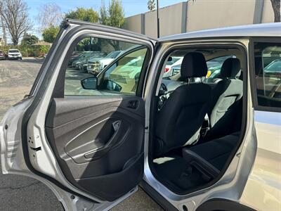 2015 Ford Escape S  4dr Fuel Efficient SUV - Photo 26 - San Jose, CA 95128