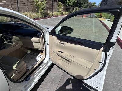 2013 Lexus ES   - Photo 19 - San Jose, CA 95128