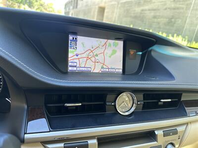 2013 Lexus ES   - Photo 34 - San Jose, CA 95128