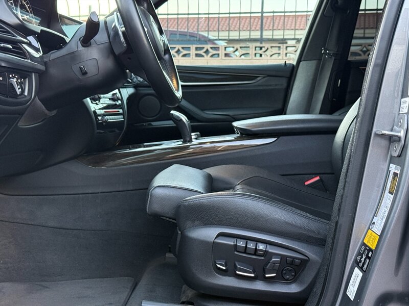 2016 BMW X5 xDrive35i - Photo 7 - North Hills, CA 91343