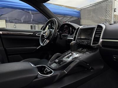2016 Porsche Cayenne   - Photo 20 - North Hills, CA 91343