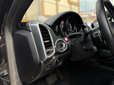 2016 Porsche Cayenne   - Photo 13 - North Hills, CA 91343