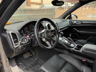 2016 Porsche Cayenne   - Photo 23 - North Hills, CA 91343