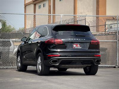 2016 Porsche Cayenne   - Photo 4 - North Hills, CA 91343
