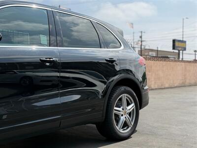 2016 Porsche Cayenne   - Photo 7 - North Hills, CA 91343