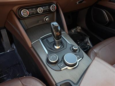 2018 Alfa Romeo Stelvio Ti   - Photo 12 - North Hills, CA 91343