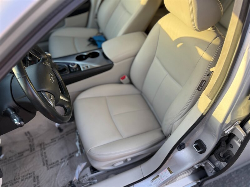2015 INFINITI Q50 - Photo 7 - North Hills, CA 91343