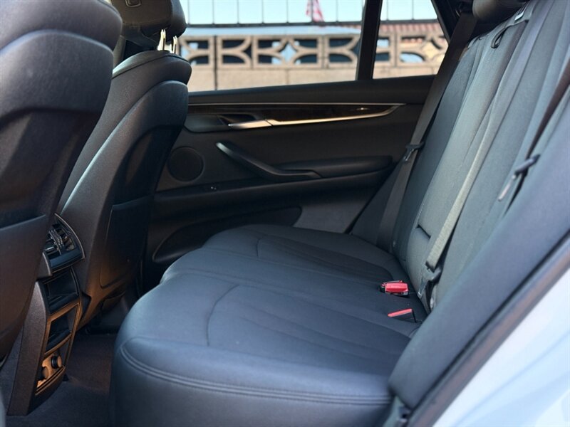 2018 BMW X5 sDrive35i - Photo 12 - North Hills, CA 91343