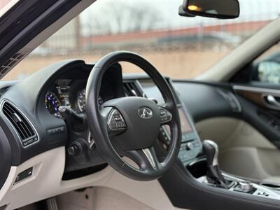 2014 INFINITI Q50 Hybrid Premium   - Photo 15 - North Hills, CA 91343