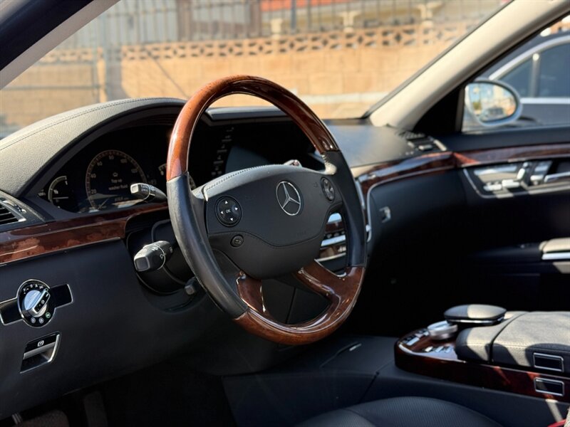 2009 Mercedes-Benz S 550 4MATIC - Photo 7 - North Hills, CA 91343