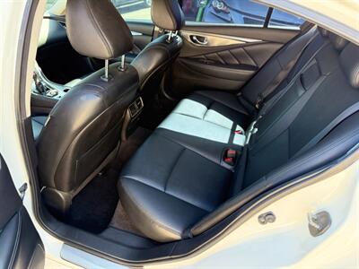 2015 INFINITI Q50   - Photo 15 - North Hills, CA 91343