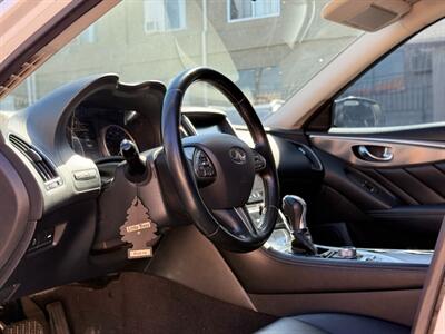 2015 INFINITI Q50   - Photo 7 - North Hills, CA 91343