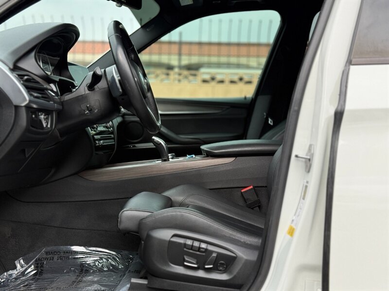 2016 BMW X5 sDrive35i - Photo 9 - North Hills, CA 91343