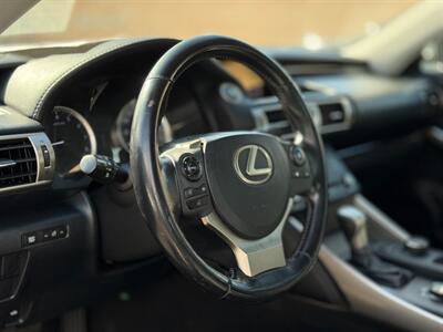 2016 Lexus IS 300   - Photo 22 - North Hills, CA 91343