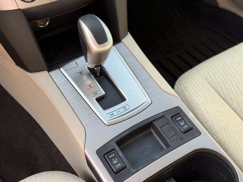2012 Subaru Outback 2.5i Premium   - Photo 14 - North Hills, CA 91343