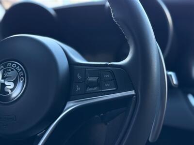 2018 Alfa Romeo Giulia Ti   - Photo 18 - North Hills, CA 91343