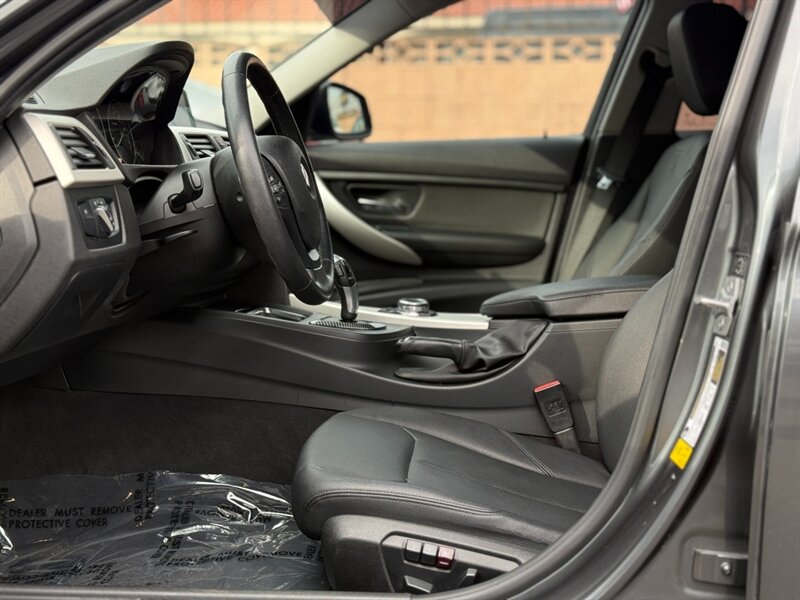 2015 BMW 320i - Photo 10 - North Hills, CA 91343