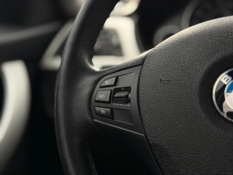 2015 BMW 320i - Photo 16 - North Hills, CA 91343