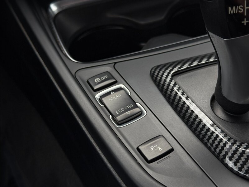 2015 BMW 320i - Photo 19 - North Hills, CA 91343