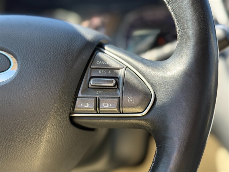 2014 INFINITI Q50 - Photo 11 - North Hills, CA 91343