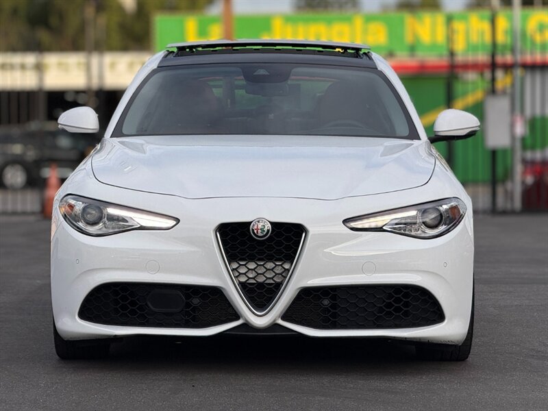 2018 Alfa Romeo Giulia Ti - Photo 4 - North Hills, CA 91343