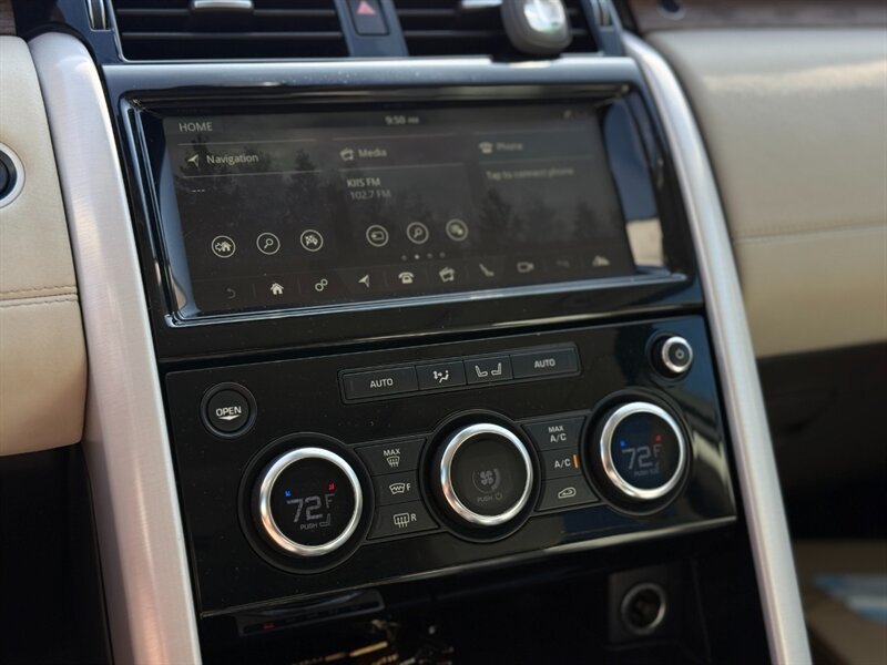 2018 Land Rover Discovery HSE - Photo 13 - North Hills, CA 91343