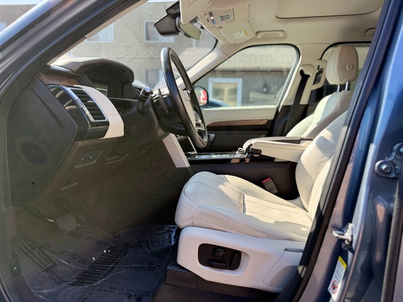 2018 Land Rover Discovery HSE - Photo 8 - North Hills, CA 91343