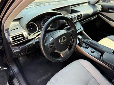 2014 Lexus IS 350   - Photo 10 - North Hills, CA 91343