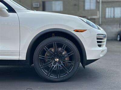 2012 Porsche Cayenne   - Photo 4 - North Hills, CA 91343