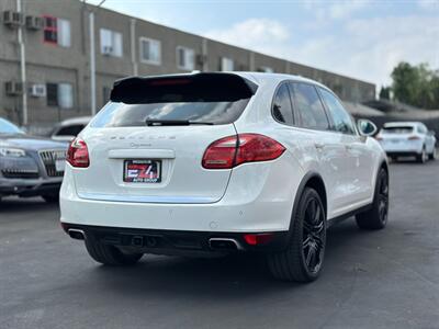 2012 Porsche Cayenne   - Photo 9 - North Hills, CA 91343