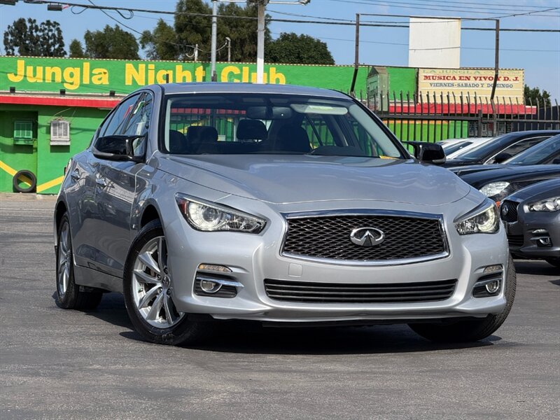 2015 INFINITI Q50  