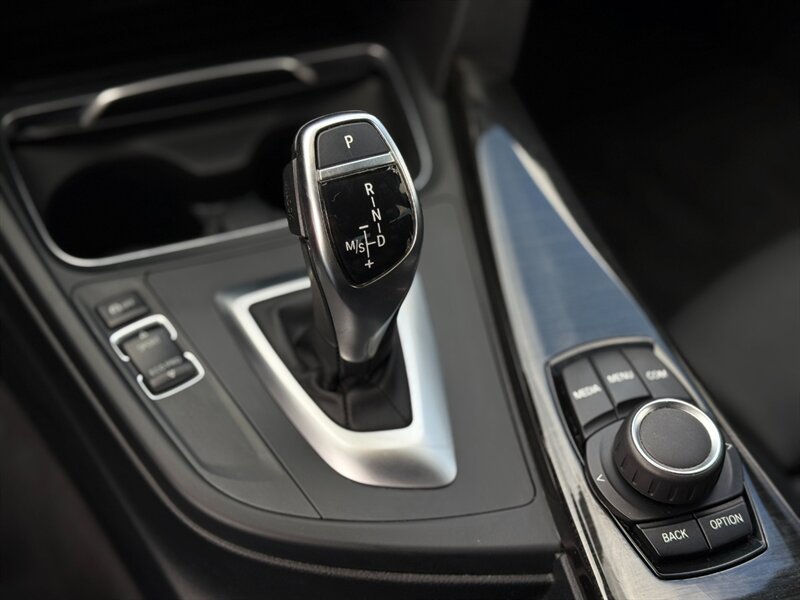 2018 BMW 330i - Photo 9 - North Hills, CA 91343