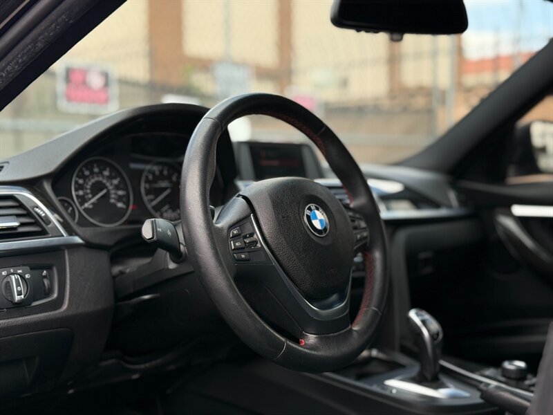 2018 BMW 330i - Photo 12 - North Hills, CA 91343