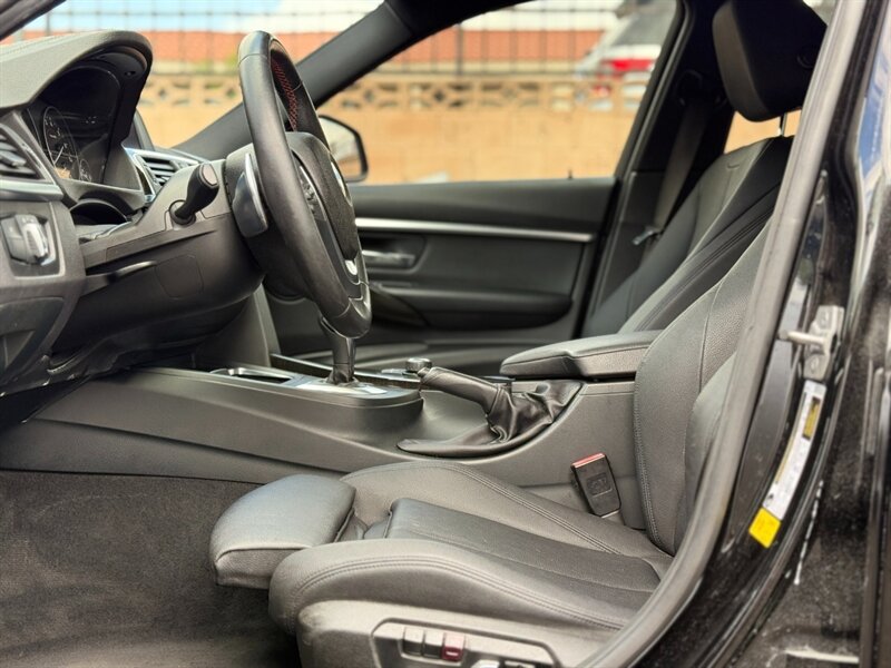 2018 BMW 330i - Photo 10 - North Hills, CA 91343