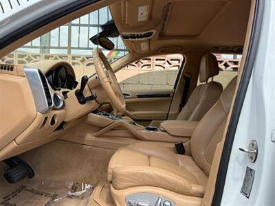 2012 Porsche Cayenne   - Photo 11 - North Hills, CA 91343