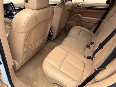 2012 Porsche Cayenne   - Photo 13 - North Hills, CA 91343