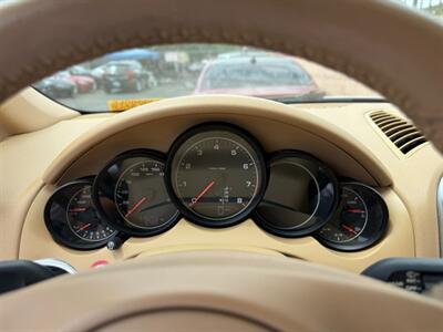 2012 Porsche Cayenne   - Photo 18 - North Hills, CA 91343