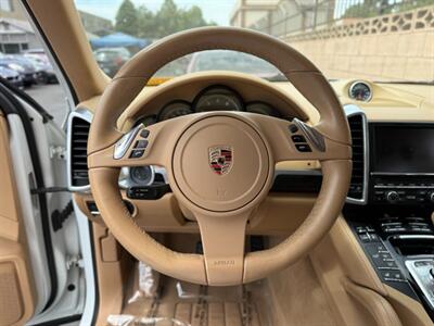 2012 Porsche Cayenne   - Photo 19 - North Hills, CA 91343