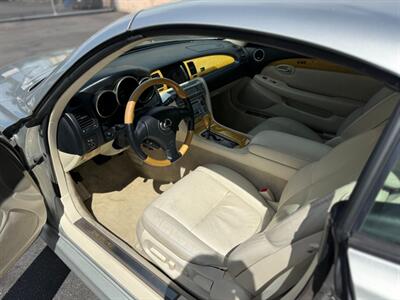 2005 Lexus SC 430   - Photo 8 - North Hills, CA 91343