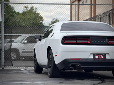2015 Dodge Challenger SXT   - Photo 7 - North Hills, CA 91343