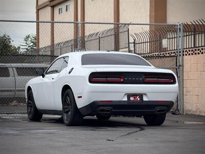 2015 Dodge Challenger SXT   - Photo 4 - North Hills, CA 91343