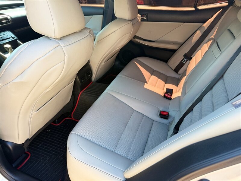 2014 Lexus IS 250   - Photo 10 - North Hills, CA 91343