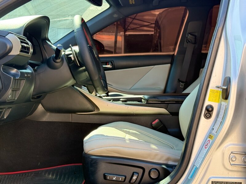 2014 Lexus IS 250   - Photo 8 - North Hills, CA 91343