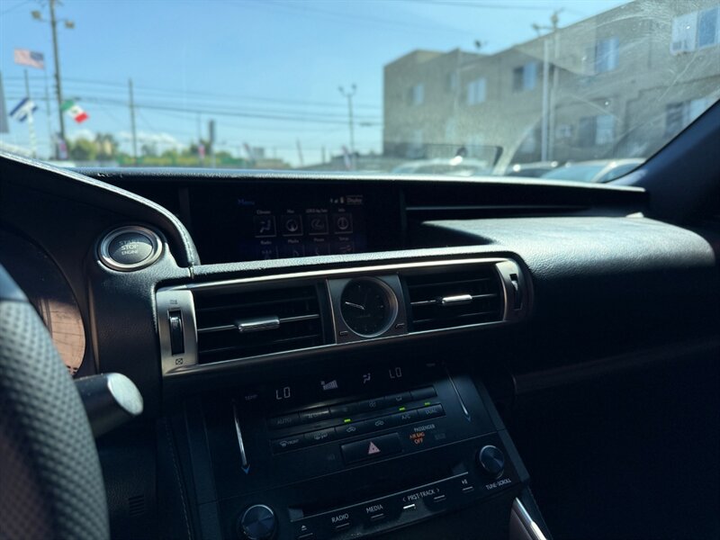 2014 Lexus IS 250   - Photo 14 - North Hills, CA 91343