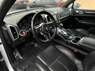 2016 Porsche Cayenne   - Photo 7 - North Hills, CA 91343